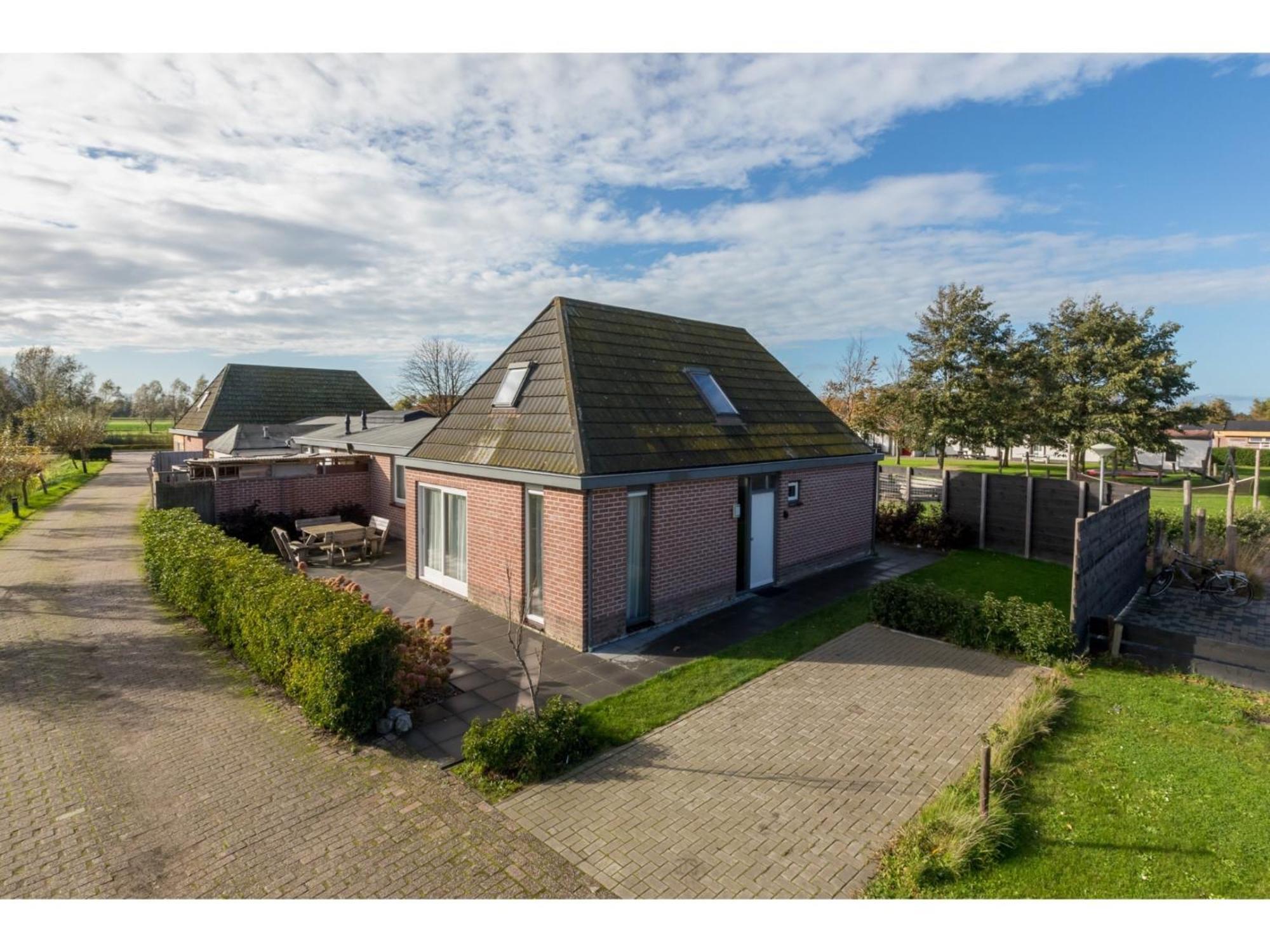 Family House On A Small Park With A Large Playing Field Serooskerke  Exterior foto